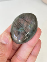 Load image into Gallery viewer, Purple Labradorite Crystal Palm Stones LA161

