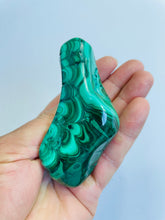 Load image into Gallery viewer, Malachite Natural Free Form ML037
